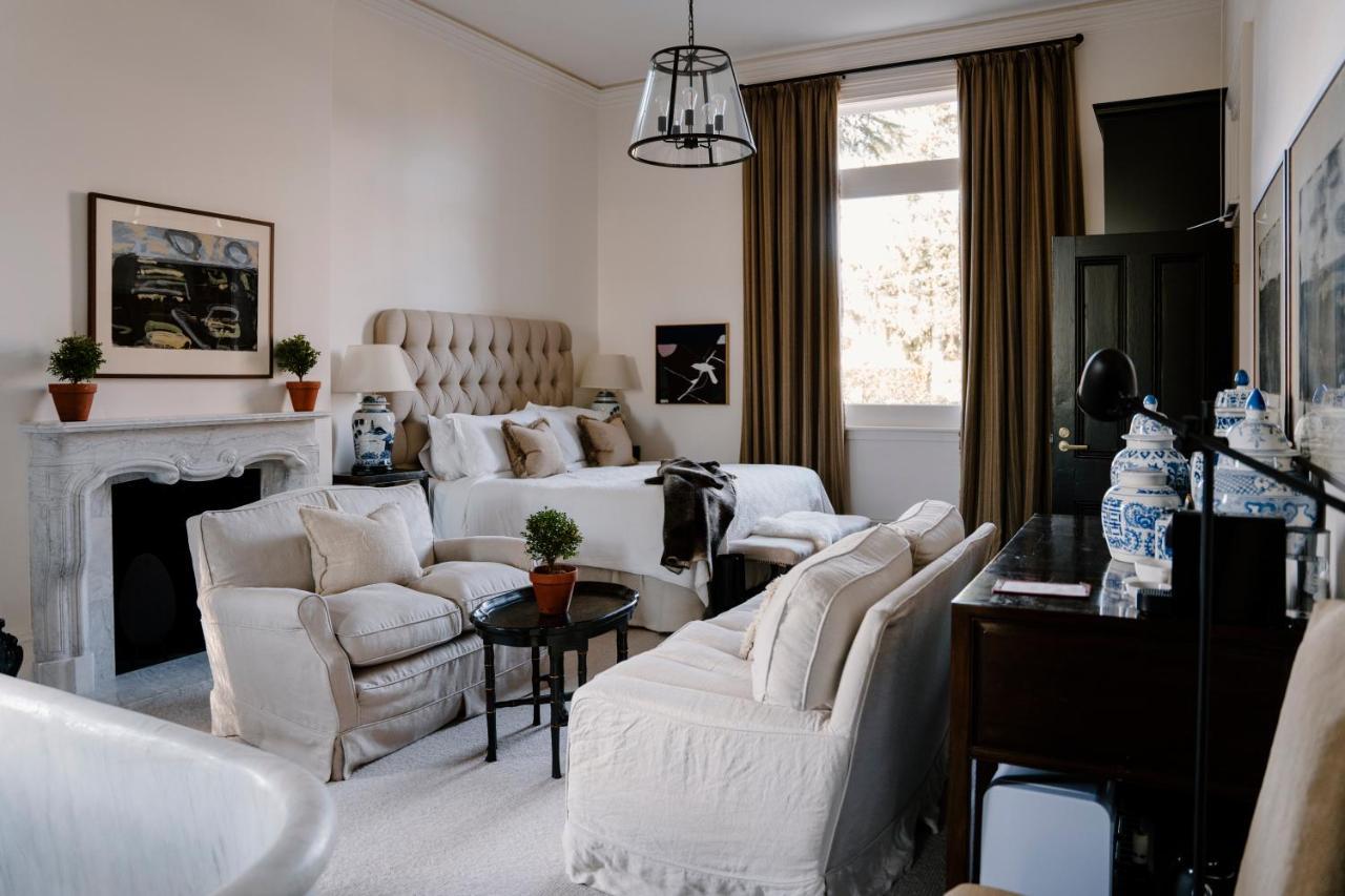 Moss Manor Hotel Мос Вейл Екстериор снимка